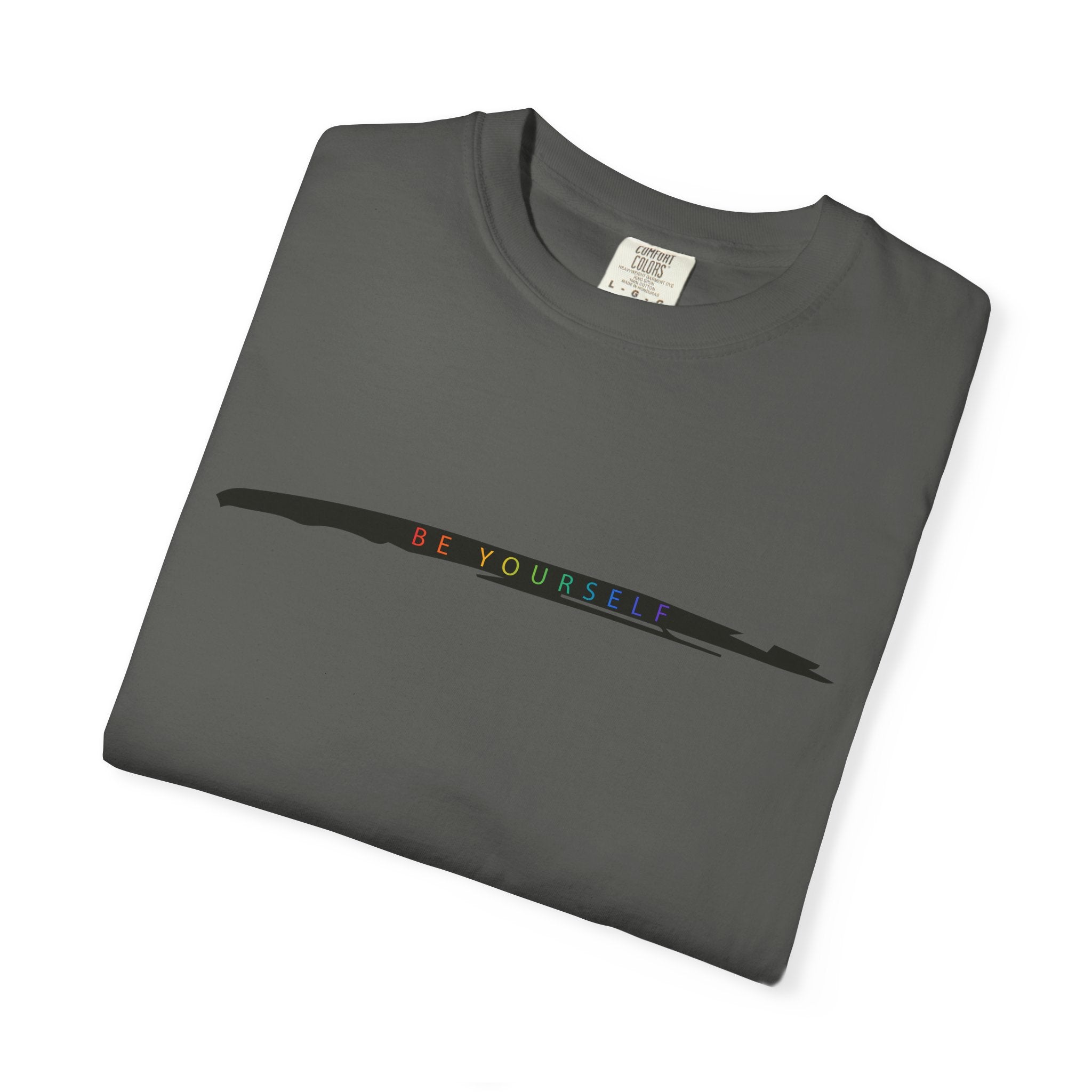 Closet Rebel "Be yourself" T-Shirt — Minimal Vintage Streetwear Tee